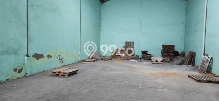 Disewakan Gudang di Waru Sidoarjo LT 300m2, LB 300m2 Disewakan Gudang di Waru Sidoarjo LT 300m2, LB 300m2