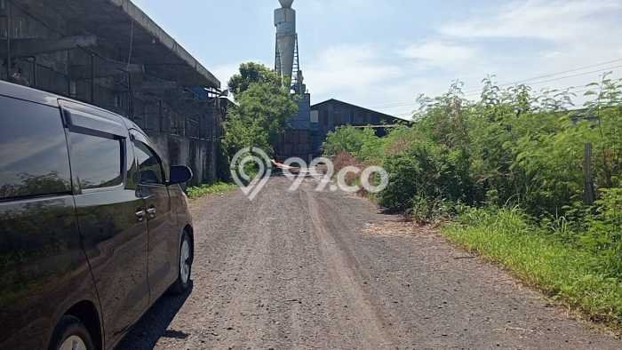 Gudang disewakan di Pakal Surabaya dengan luas bangunan 7980m2 Gudang disewakan di Pakal Surabaya dengan luas bangunan 7980m2