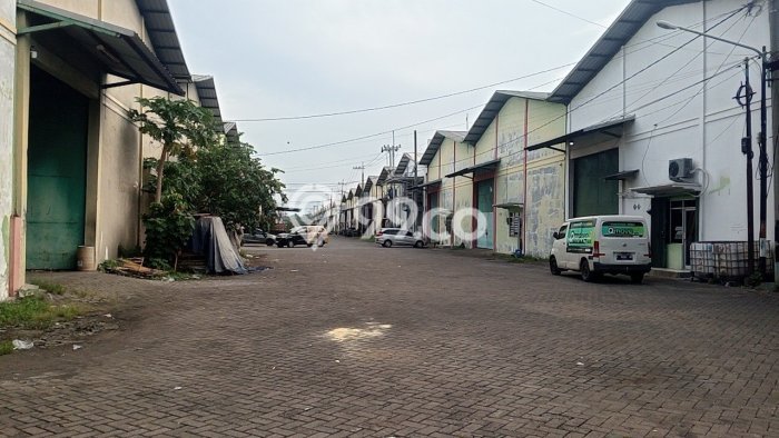 Gudang Disewakan di Area Ramai Buduran, Sidoarjo Gudang Disewakan di Area Ramai Buduran, Sidoarjo