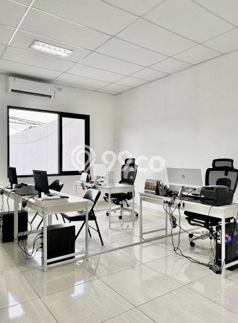 Gudang disewakan lokasi strategis Kebomas Gresik 300m2 Gudang disewakan lokasi strategis Kebomas Gresik 300m2