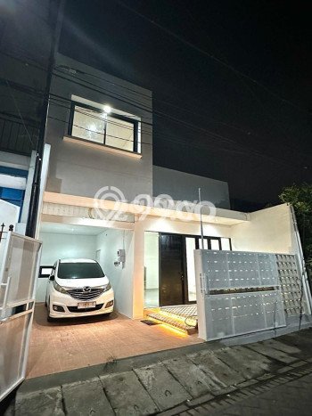 Hunian Cantik Modern Lb 200m2 di Gubeng, Surabaya Hunian Cantik Modern Lb 200m2 di Gubeng, Surabaya