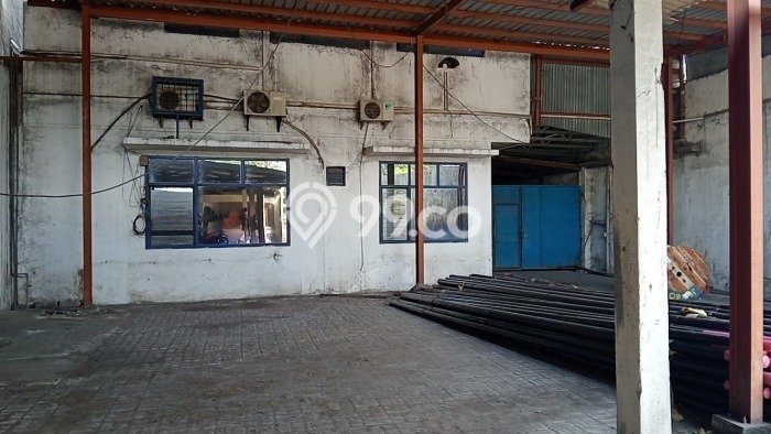 Gudang bagus disewakan di Krian Sidoarjo dengan LB 1300m2 harga sewa terbaik Gudang bagus disewakan di Krian Sidoarjo dengan LB 1300m2 harga sewa terbaik