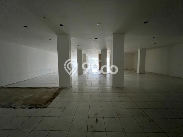 Ruko untuk Disewa di Pusat Cirebon Luas Bangunan 2114m2 Ruko untuk Disewa di Pusat Cirebon Luas Bangunan 2114m2