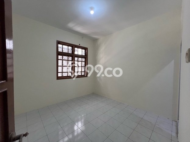 Lokasi strategis! Rumah siap huni dikontrakkan di Kesambi LB 245m2 Lokasi strategis! Rumah siap huni dikontrakkan di Kesambi LB 245m2