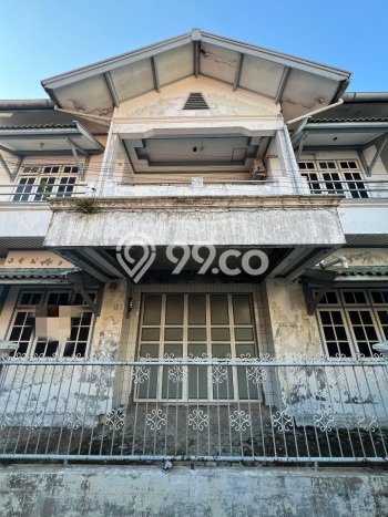 Rumah Strategis di Pekalipan, Cirebon, Luas 165m² Bangunan 330m² - HARGA NEGO! Rumah Strategis di Pekalipan, Cirebon, Luas 165m² Bangunan 330m² - HARGA NEGO!