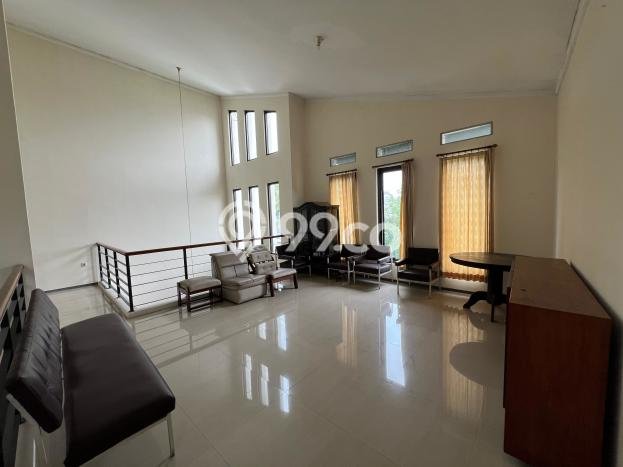 Siap Huni Rumah Mewah 7 Kamar di Kesambi Dekat ke Mana Saja Siap Huni Rumah Mewah 7 Kamar di Kesambi Dekat ke Mana Saja