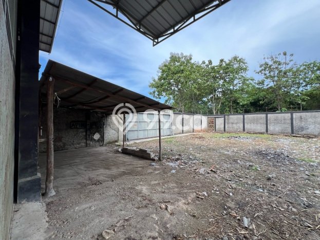 Unit Gudang Disewa Lokasi Plered, Cirebon Spesifikasi Luas Bangunan 1800m2 Unit Gudang Disewa Lokasi Plered, Cirebon Spesifikasi Luas Bangunan 1800m2