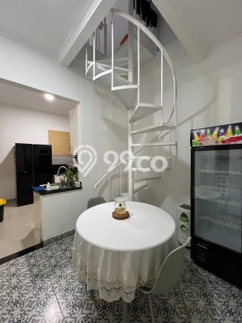 Siap Huni Hunian Elit 5 Kamar di Lemahwungkuk Dekat ke Mana Saja Siap Huni Hunian Elit 5 Kamar di Lemahwungkuk Dekat ke Mana Saja