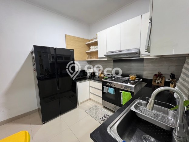 Siap Huni Hunian Elit 5 Kamar di Lemahwungkuk Dekat ke Mana Saja Siap Huni Hunian Elit 5 Kamar di Lemahwungkuk Dekat ke Mana Saja