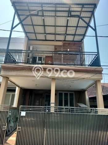 Siap Huni Rumah Mewah 4 Kamar di Kelapa Gading Dekat ke Mana Pun Siap Huni Rumah Mewah 4 Kamar di Kelapa Gading Dekat ke Mana Pun