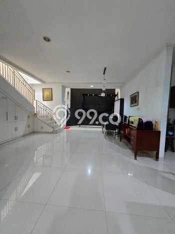 Siap Huni Rumah Mewah 5 Kamar di Kelapa Gading Dekat ke Mana Saja Siap Huni Rumah Mewah 5 Kamar di Kelapa Gading Dekat ke Mana Saja