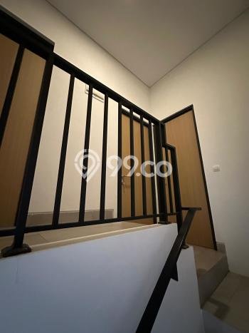 Rumah Minimalis 4 KT di BSD City Tangerang Unfurnished Rumah Minimalis 4 KT di BSD City Tangerang Unfurnished