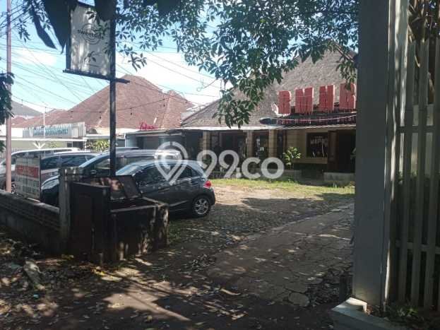 Rumah Elit Modern Tanpa Renovasi di Supratman Bandung Rumah Elit Modern Tanpa Renovasi di Supratman Bandung