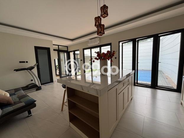 Rumah Mewah LB 420m2 Siap Pakai Desain Elegan di Bintaro, Tangerang Selatan Rumah Mewah LB 420m2 Siap Pakai Desain Elegan di Bintaro, Tangerang Selatan