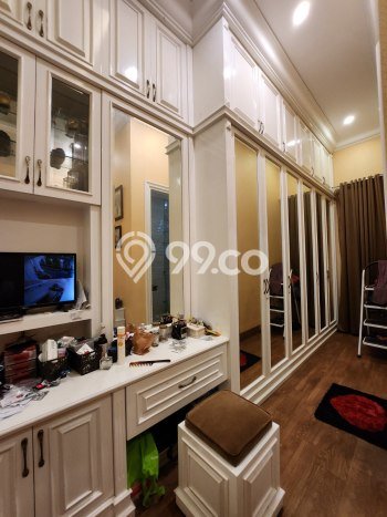 Jual Rumah Luas Elegan Dengan View Eksklusif di Pondok Kelapa, Jakarta Timur Jual Rumah Luas Elegan Dengan View Eksklusif di Pondok Kelapa, Jakarta Timur