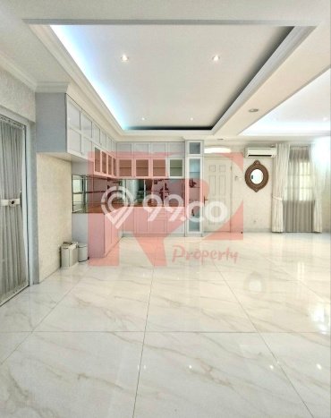 Hunian Nyaman Asri 5 KT Siap Huni di Raffles Hills Jakarta Timur Hunian Nyaman Asri 5 KT Siap Huni di Raffles Hills Jakarta Timur