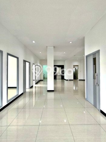 Dijual! Kantor di Otista Jakarta Timur LT 810m2 / LB 2250m2 Kawasan Bisnis Dijual! Kantor di Otista Jakarta Timur LT 810m2 / LB 2250m2 Kawasan Bisnis