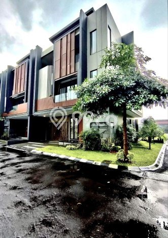Rumah Mewah Dijual LT 118m2 di Pancoran, Jakarta Selatan Rumah Mewah Dijual LT 118m2 di Pancoran, Jakarta Selatan