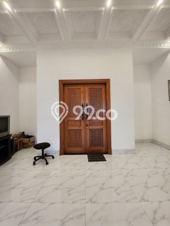 Jual Rumah Luas Elegan Dengan View Eksklusif di Pondok Kelapa, Jakarta Timur Jual Rumah Luas Elegan Dengan View Eksklusif di Pondok Kelapa, Jakarta Timur