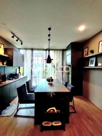 Ready to Use! Premium House LT 275m2 Desain Elegan di Lebak Bulus Ready to Use! Premium House LT 275m2 Desain Elegan di Lebak Bulus