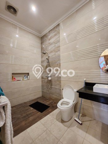 Jual Rumah Luas Elegan Dengan View Eksklusif di Pondok Kelapa, Jakarta Timur Jual Rumah Luas Elegan Dengan View Eksklusif di Pondok Kelapa, Jakarta Timur