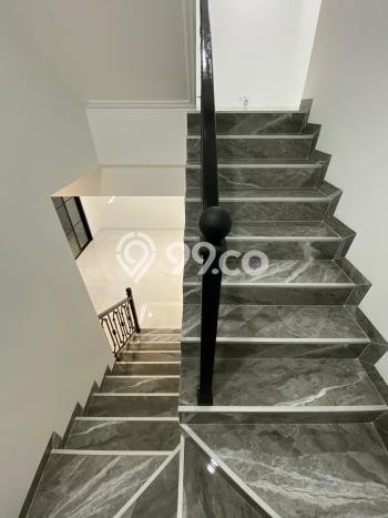 Rumah Modern Minimalis 4 Kamar Bisa Langsung Pindah di Ciracas Rumah Modern Minimalis 4 Kamar Bisa Langsung Pindah di Ciracas