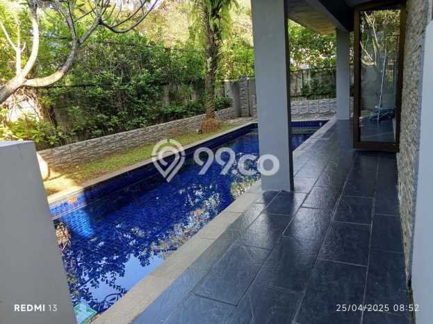 Rumah Elit Modern Tanpa Renovasi di BSD City Tangerang Rumah Elit Modern Tanpa Renovasi di BSD City Tangerang