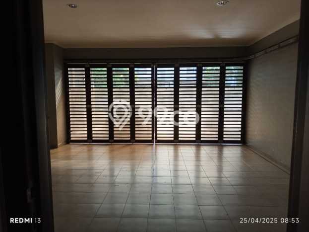 Rumah Elit Modern Tanpa Renovasi di BSD City Tangerang Rumah Elit Modern Tanpa Renovasi di BSD City Tangerang