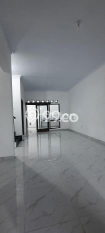 Dijual Rumah Premium dengan Fasilitas Sekitar Lengkap di Pasar Kliwon, Solo Dijual Rumah Premium dengan Fasilitas Sekitar Lengkap di Pasar Kliwon, Solo