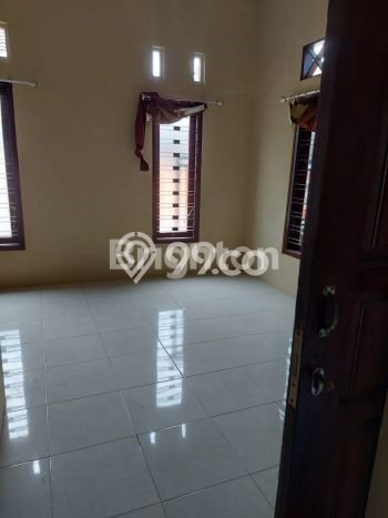 Rumah area Colomadu, Lingkungan Strategis, 5 KT Rumah area Colomadu, Lingkungan Strategis, 5 KT