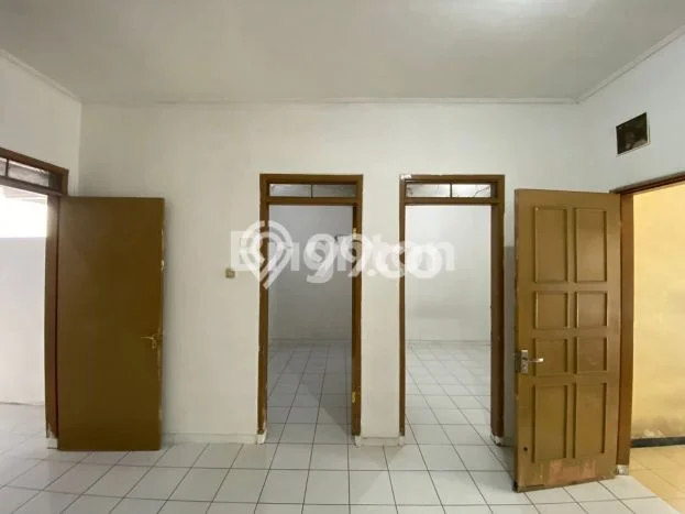 Lokasi terbaik! Rumah siap pakai dikontrakkan di Solo Baru LB 87m2 Lokasi terbaik! Rumah siap pakai dikontrakkan di Solo Baru LB 87m2