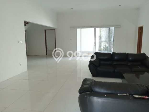 Dijual Rumah 4 Kamar Lokasi Ideal Nyaman dan Strategis di Arcamanik Dijual Rumah 4 Kamar Lokasi Ideal Nyaman dan Strategis di Arcamanik