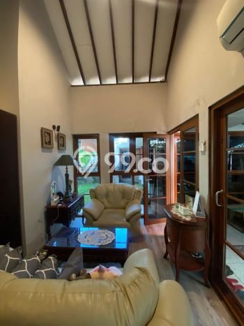 Rumah Mewah LB 200m2 Siap Pakai Desain Elegan di Sayap Dago, Bandung Rumah Mewah LB 200m2 Siap Pakai Desain Elegan di Sayap Dago, Bandung