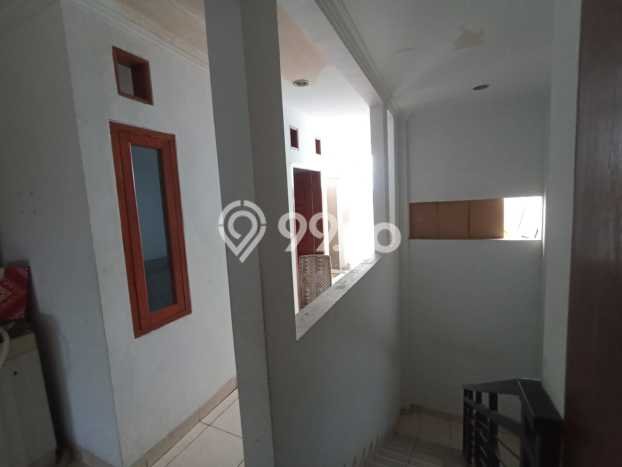 Siap Huni Rumah Mewah 5 Kamar di Kiaracondong Dekat ke Mana Pun Siap Huni Rumah Mewah 5 Kamar di Kiaracondong Dekat ke Mana Pun