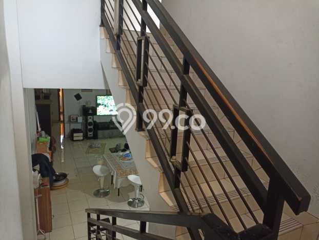 Siap Huni Rumah Mewah 5 Kamar di Kiaracondong Dekat ke Mana Pun Siap Huni Rumah Mewah 5 Kamar di Kiaracondong Dekat ke Mana Pun