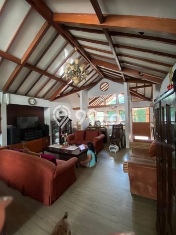 Rumah Mewah LB 200m2 Siap Pakai Desain Elegan di Sayap Dago, Bandung Rumah Mewah LB 200m2 Siap Pakai Desain Elegan di Sayap Dago, Bandung
