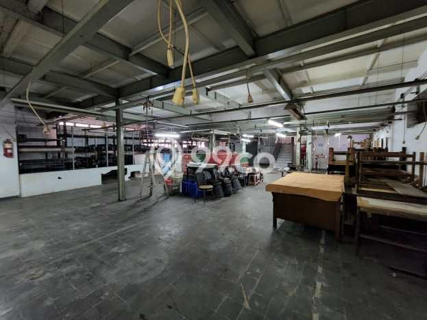 Unit Gudang Tersedia di sudirman Spesifikasi LB 1100m2 Unit Gudang Tersedia di sudirman Spesifikasi LB 1100m2