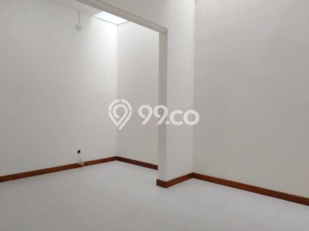 HUNIAN PREMIUM! Rumah di , 2 KM, Kawasan Prospektif, Luas 195m2m² LB 152m2m² HUNIAN PREMIUM! Rumah di , 2 KM, Kawasan Prospektif, Luas 195m2m² LB 152m2m²