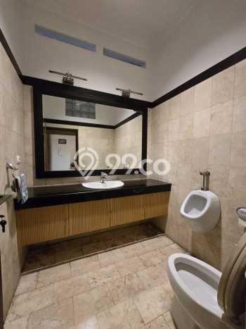 Rumah Elit Modern Tanpa Renovasi di Pondok Kelapa Jakarta Timur Rumah Elit Modern Tanpa Renovasi di Pondok Kelapa Jakarta Timur