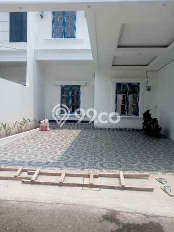 Dijual Hunian Rumah Terawat 4 KT di Pondok Bambu, Jakarta Timur Dijual Hunian Rumah Terawat 4 KT di Pondok Bambu, Jakarta Timur
