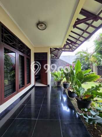 Rumah Elit Modern Tanpa Renovasi di Pondok Kelapa Jakarta Timur Rumah Elit Modern Tanpa Renovasi di Pondok Kelapa Jakarta Timur