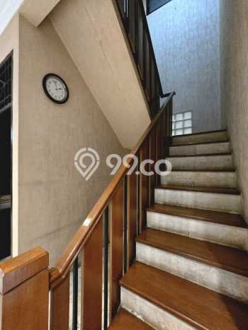 Rumah Elit Modern Tanpa Renovasi di Pondok Kelapa Jakarta Timur Rumah Elit Modern Tanpa Renovasi di Pondok Kelapa Jakarta Timur