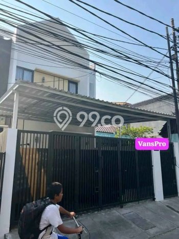 Dijual Rumah Mewah Megah Dengan View Eksklusif di Utan Kayu, Jakarta Timur Dijual Rumah Mewah Megah Dengan View Eksklusif di Utan Kayu, Jakarta Timur