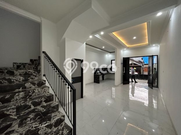 Rumah Modern 3 Kamar LT 100m2 di Cawang Rumah Modern 3 Kamar LT 100m2 di Cawang