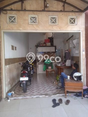 Rumah Elit Modern Tanpa Renovasi di Buaran Jakarta Timur Rumah Elit Modern Tanpa Renovasi di Buaran Jakarta Timur