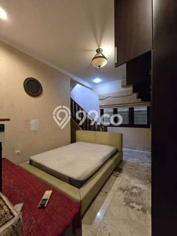 Rumah Elit Modern Tanpa Renovasi di Pondok Kelapa Jakarta Timur Rumah Elit Modern Tanpa Renovasi di Pondok Kelapa Jakarta Timur