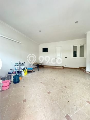 Rumah Elit LB 600m2 Siap Pakai Desain Elegan di Kedoya Baru, Jakarta Barat Rumah Elit LB 600m2 Siap Pakai Desain Elegan di Kedoya Baru, Jakarta Barat