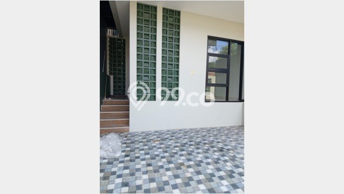 Rumah kawasan Cibeunying, Bandung, LT 98m² Bangunan 122m² Rumah kawasan Cibeunying, Bandung, LT 98m² Bangunan 122m²