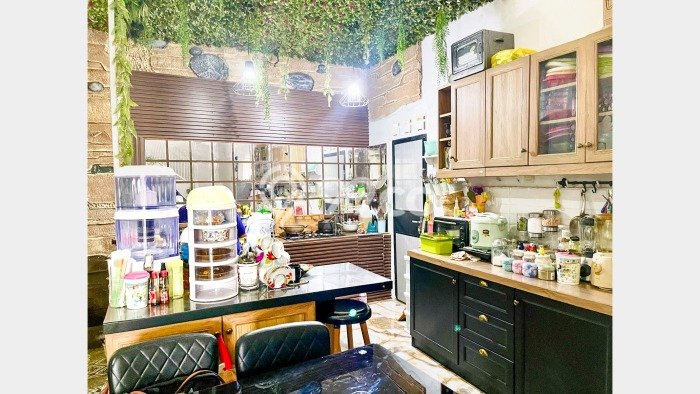 Jual Rumah Eksklusif 4 KT di Terusan Buah Batu, Bandung Jual Rumah Eksklusif 4 KT di Terusan Buah Batu, Bandung