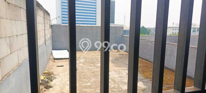 Ruko Dijual di Prime Area Jakarta Timur Luas 300m2 Ruko Dijual di Prime Area Jakarta Timur Luas 300m2
